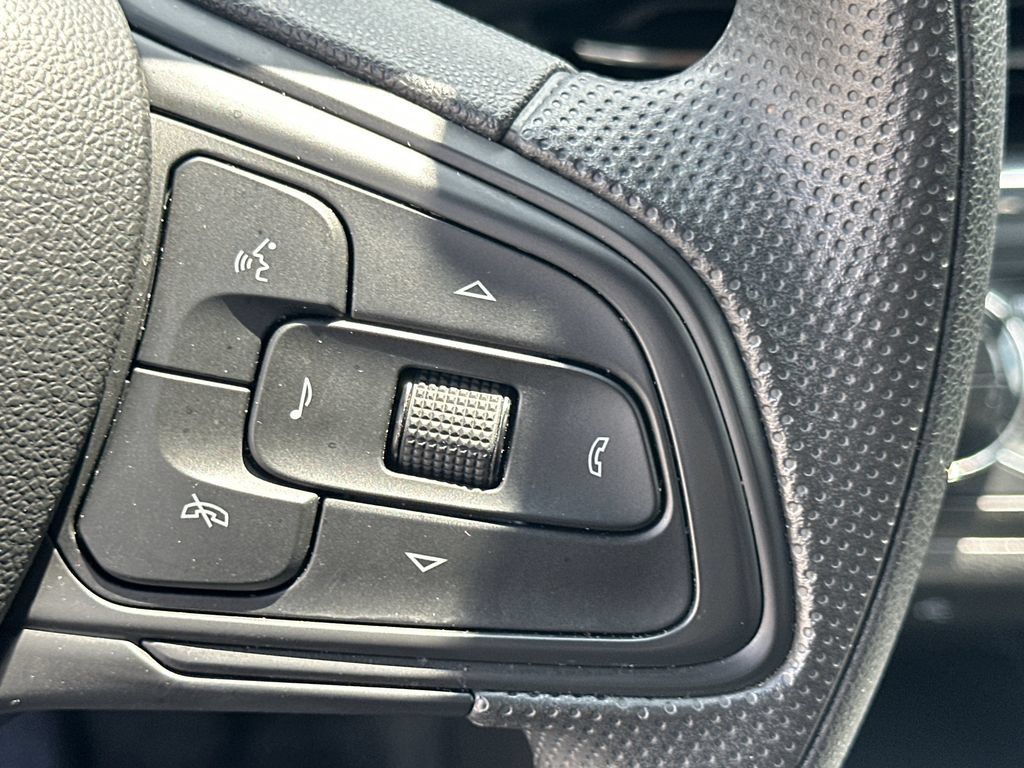 Used 2026 Buick Envista Preferred FWD image 25