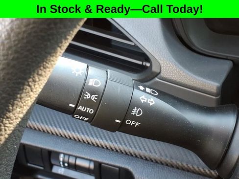 Used 2024 Subaru Crosstrek 2.0i Premium image 21