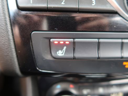 Used 2017 INFINITI QX30 image 18