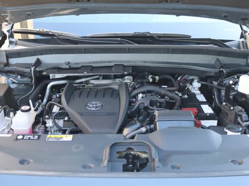 Certified 2024 Toyota Grand Highlander AWD image 14