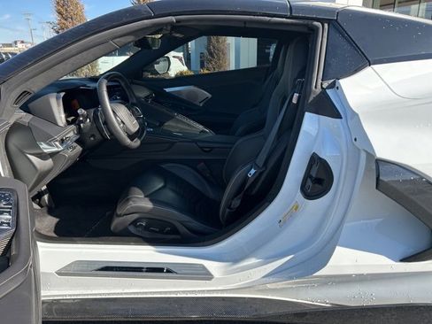 Used 2023 Chevrolet Corvette Stingray Premium Conv w/ Z51 Performance Package image 11