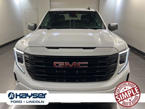 Used 2022 GMC Sierra 1500 Elevation image 2
