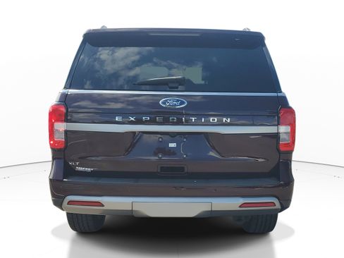Used 2024 Ford Expedition XLT RWD image 6