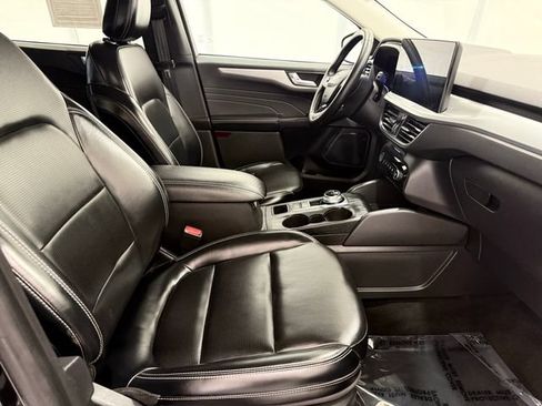 Used 2024 Ford Escape Platinum AWD/4WD image 22