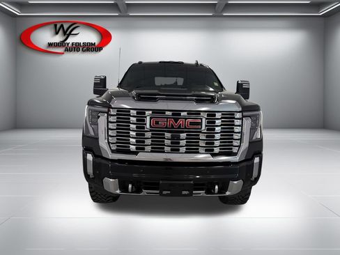 Used 2024 GMC Sierra 2500 Denali w/ Technology Package AWD/4WD image 2