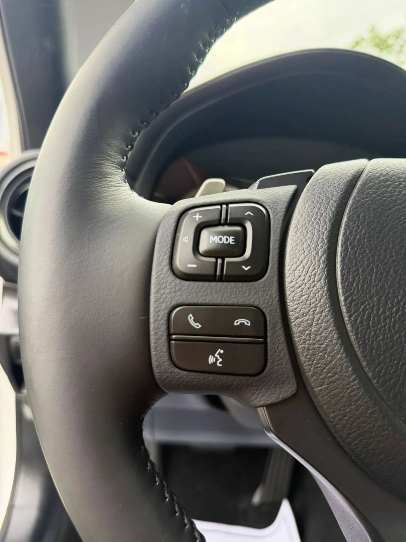 Used 2023 Lexus IS 300 AWD w/ Premium Package image 17