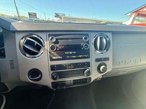 Used 2014 Ford F250 XLT image 12