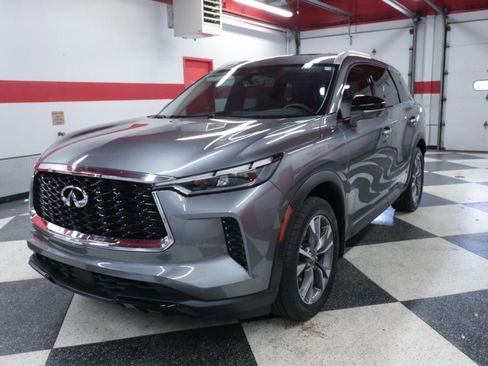 Used 2023 INFINITI QX60 Luxe w/ Cargo Package FWD image 8