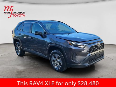 Used 2024 Toyota RAV4 XLE FWD image 5