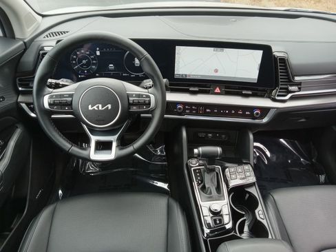 Used 2025 Kia Sportage SX image 15