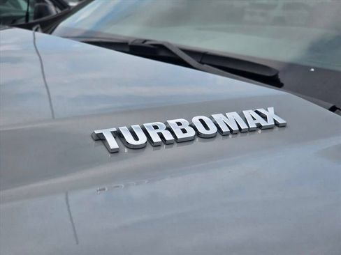 Used 2025 Chevrolet Silverado 1500 Custom RWD image 13