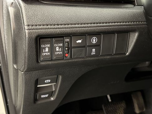Used 2021 Honda Odyssey EX-L image 32