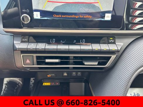Used 2025 Toyota Camry SE FWD image 21
