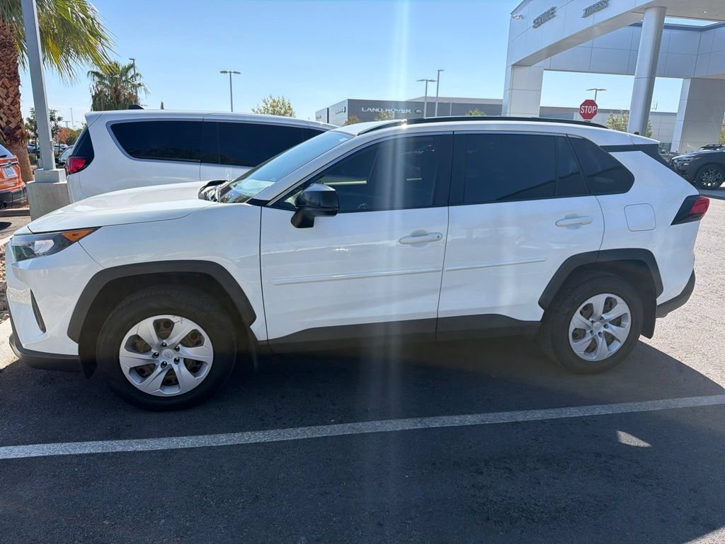 Used 2019 Toyota RAV4 LE w/ Carpet Mat Package FWD image 35