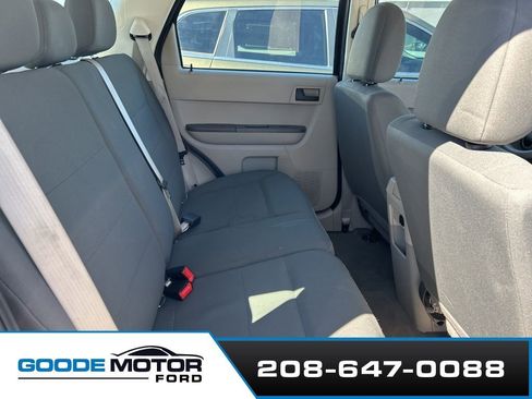 Used 2011 Ford Escape XLS w/ 101A Rapid Spec Order Code image 9