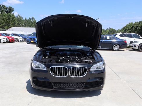 Used 2014 BMW 750Li xDrive AWD/4WD image 40