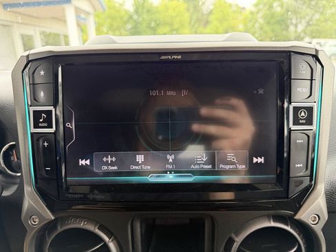 Used 2017 Jeep Wrangler Unlimited Sport AWD/4WD image 30
