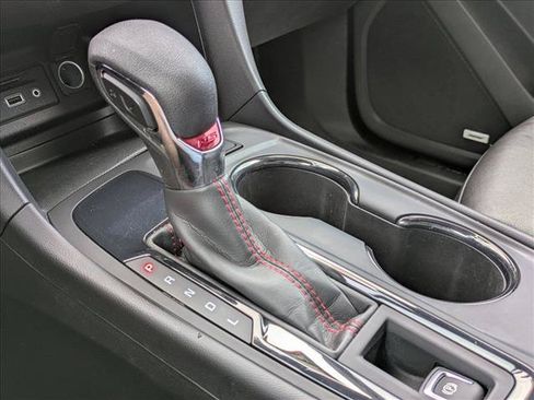 Used 2022 Chevrolet Equinox RS w/ RS Leather Package FWD image 13