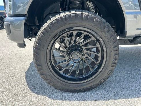 Certified 2025 Ford F250 Platinum w/ FX4 Off-Road Package AWD/4WD image 38