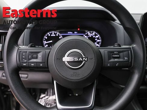 Used 2024 Nissan Pathfinder S AWD/4WD image 10