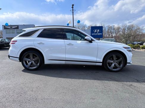 Used 2022 Genesis GV70 3.5T Sport w/ Sport Prestige Package AWD/4WD image 8