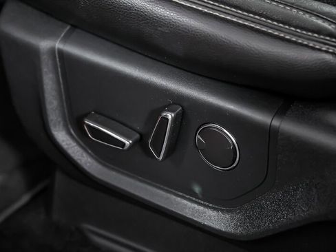 Used 2018 Ford F150 Lariat w/ Equipment Group 502A Luxury image 22