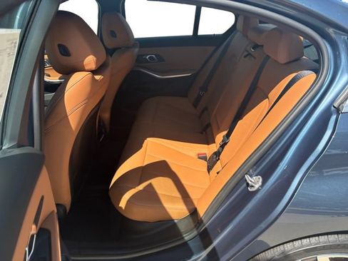 Used 2025 BMW 330i xDrive Sedan w/ Premium Package image 24