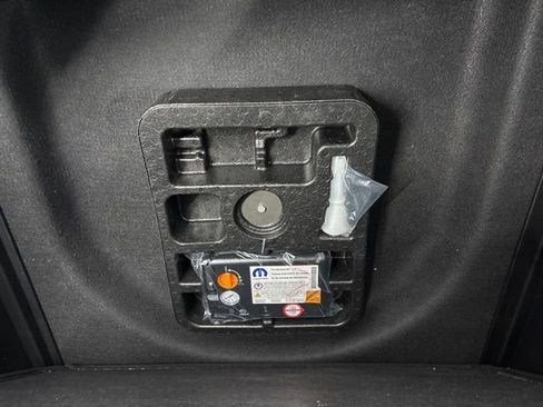 New 2026 Jeep Compass Latitude image 12