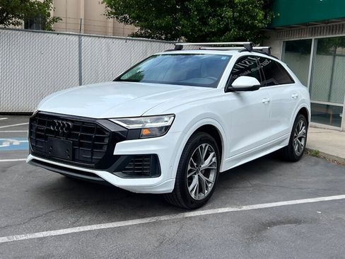 Used 2022 Audi Q8 Premium AWD/4WD image 3