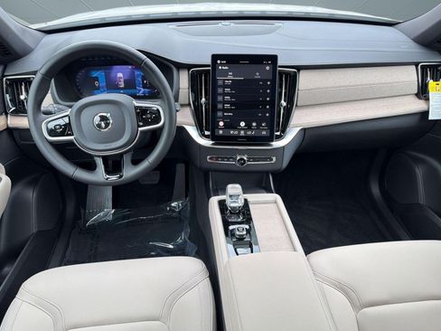New 2026 Volvo XC90 B6 Plus w/ Protection Package AWD/4WD image 25