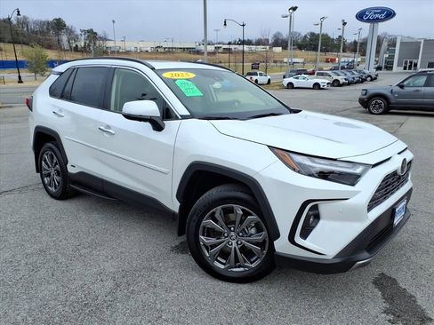 Used 2025 Toyota RAV4 Limited image 3