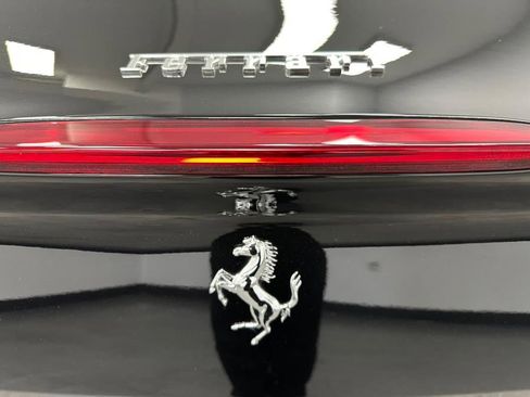 Used 2019 Ferrari Portofino image 46