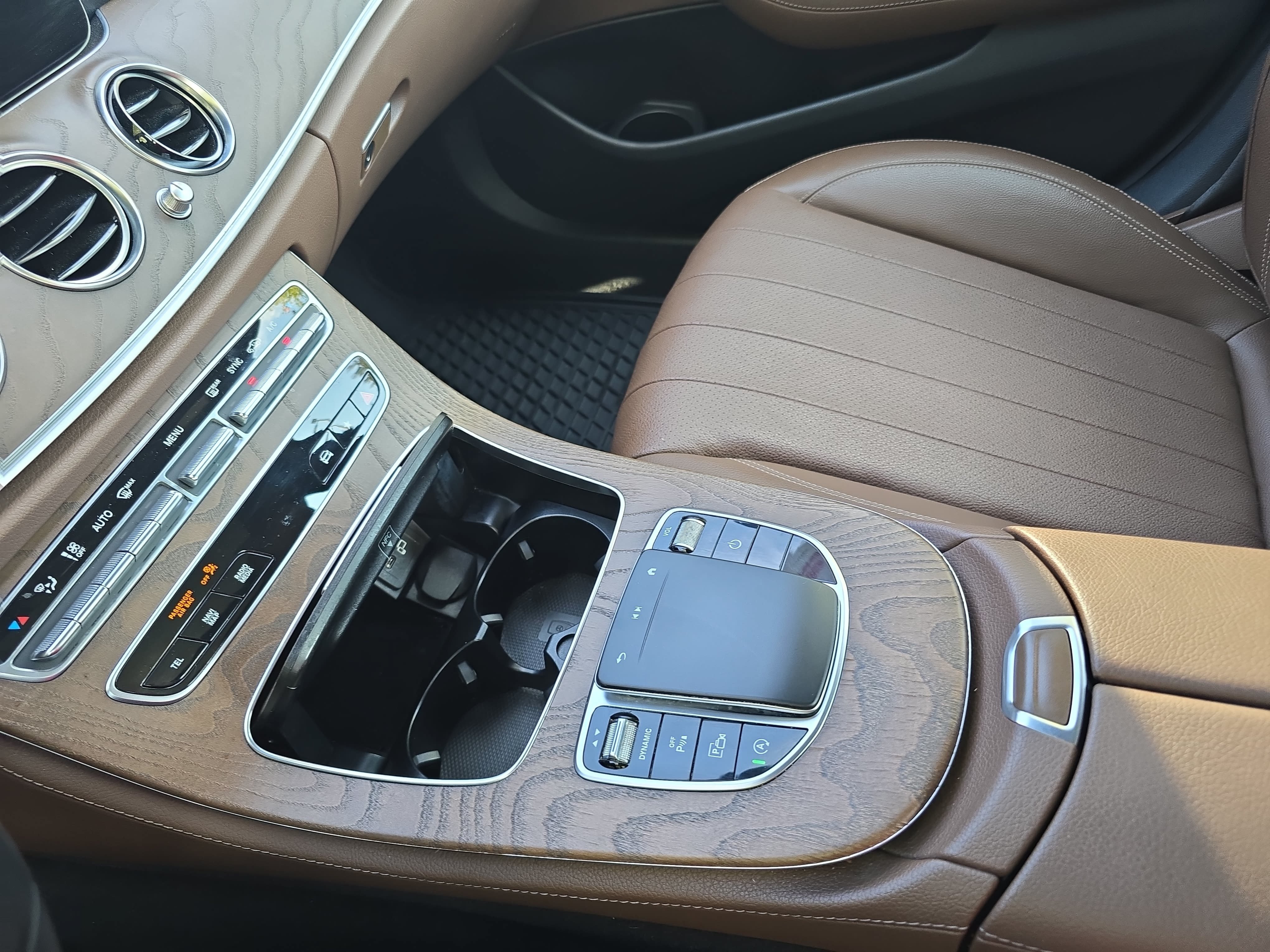 Used 2022 Mercedes-Benz E 350 Sedan image 25