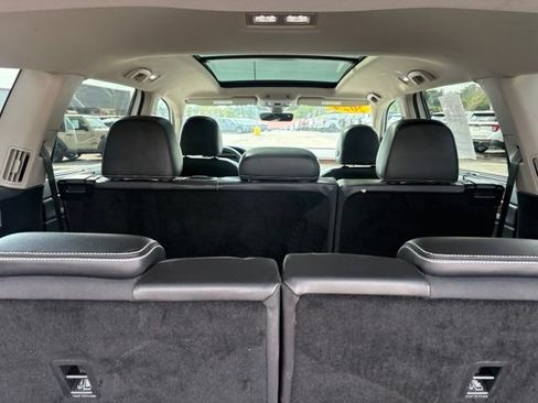Used 2024 Volkswagen Atlas SE FWD image 31
