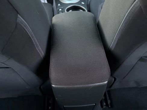 Used 2013 Nissan Rogue S image 25