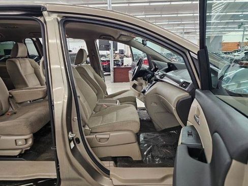 Used 2013 Honda Odyssey EX image 10