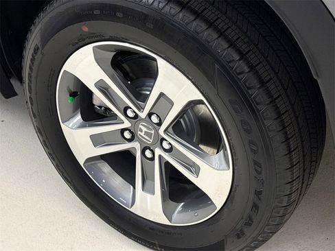 New 2025 Honda Pilot EX-L image 11