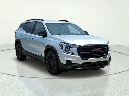 Used 2022 GMC Terrain SLE w/ Elevation Edition FWD image 8