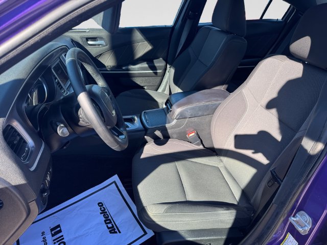 Used 2019 Dodge Charger SXT RWD image 11
