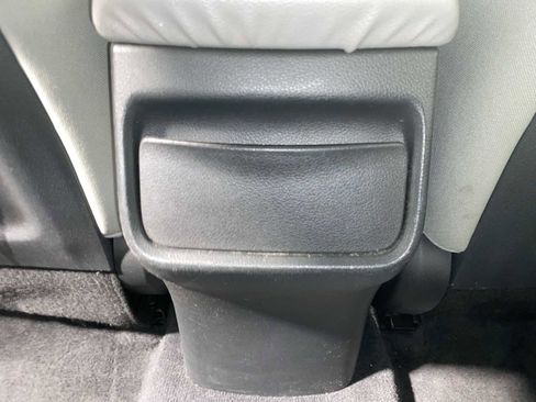 Used 2017 Hyundai Elantra SE FWD image 25