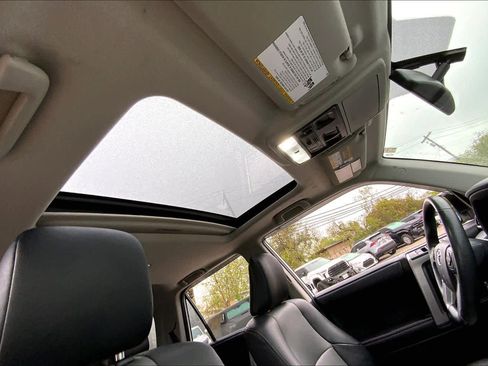 Used 2019 Toyota 4Runner SR5 Premium image 13