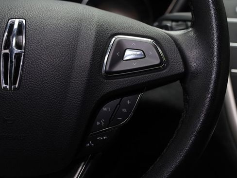 Used 2019 Lincoln MKC Premiere FWD image 26