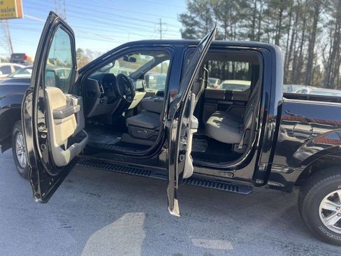 Used 2017 Ford F150 XLT w/ Equipment Group 301A Mid image 7