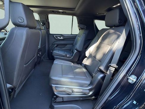 Used 2022 Chevrolet Tahoe LT w/ LT Signature Package RWD image 19