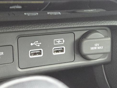 Used 2022 Honda Civic Touring image 32