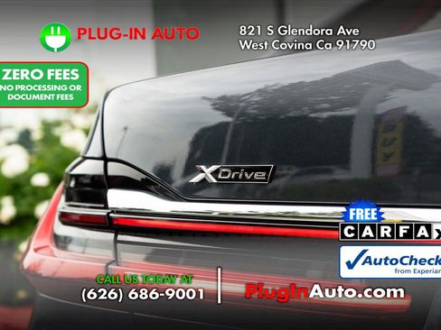 Used 2020 BMW 750i xDrive AWD/4WD image 1