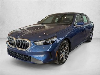 New 2026 BMW 530i xDrive w/ Premium Package