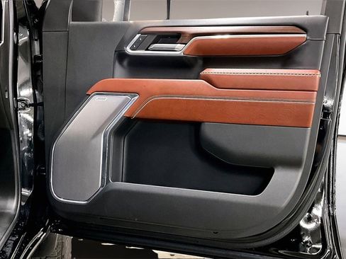 Used 2024 GMC Sierra 3500 Denali Ultimate image 27