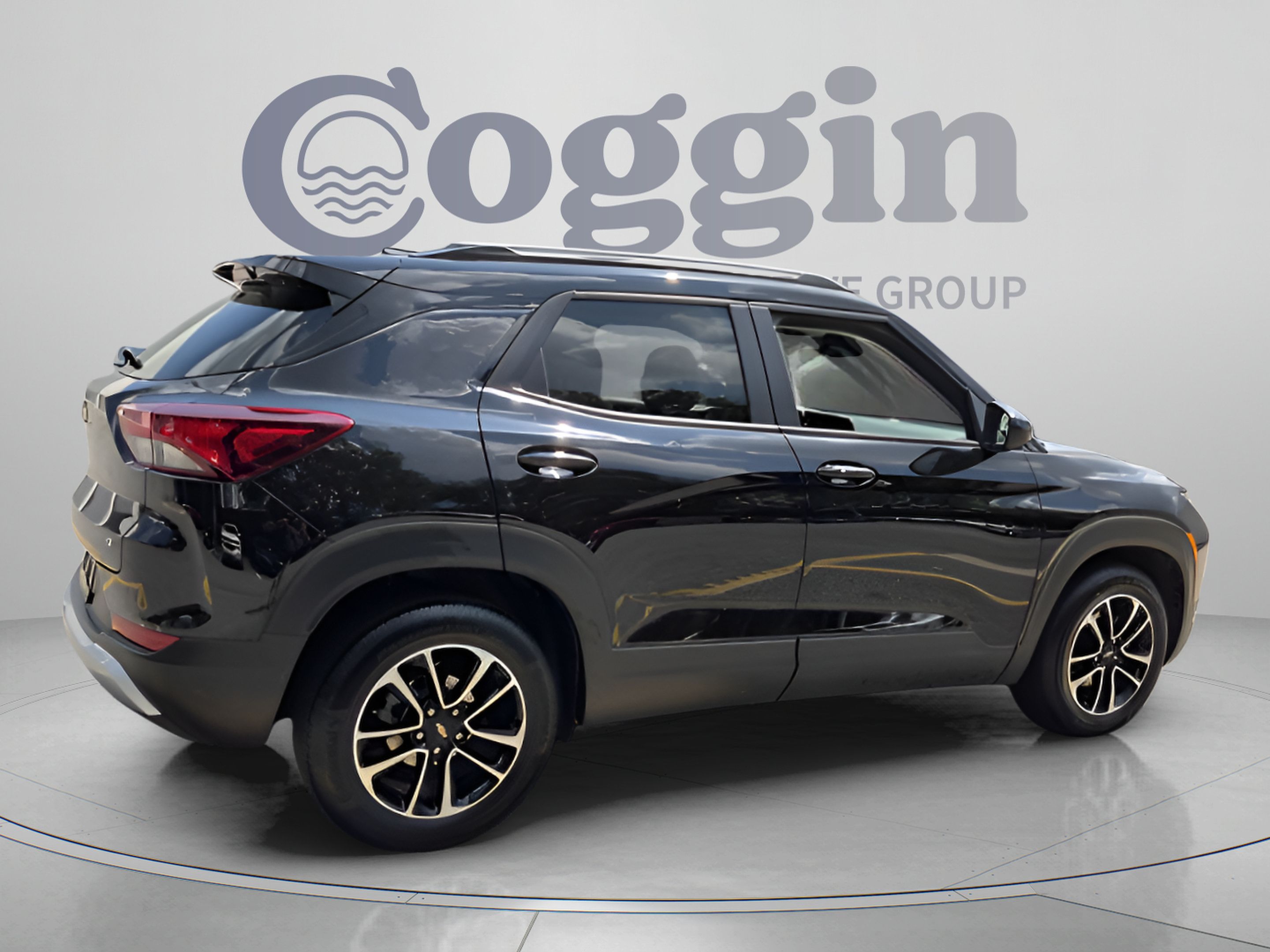 Used 2025 Chevrolet TrailBlazer LT FWD image 5