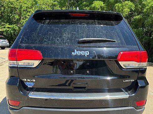 Used 2018 Jeep Grand Cherokee Limited AWD/4WD image 4